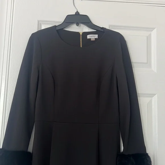 Black dress - Picture 2 of 7